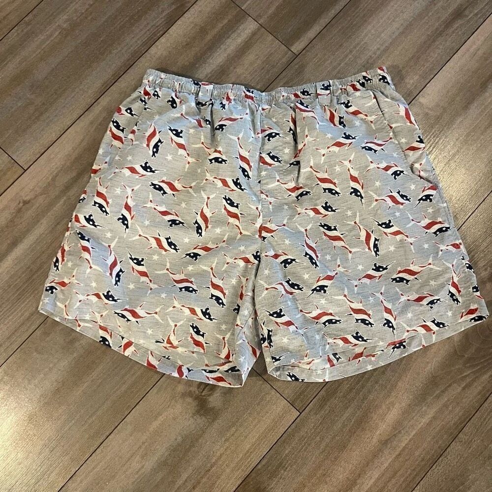 Columbia PFG Grey Casual Shorts Men Large Inseam 8" Bin H-4